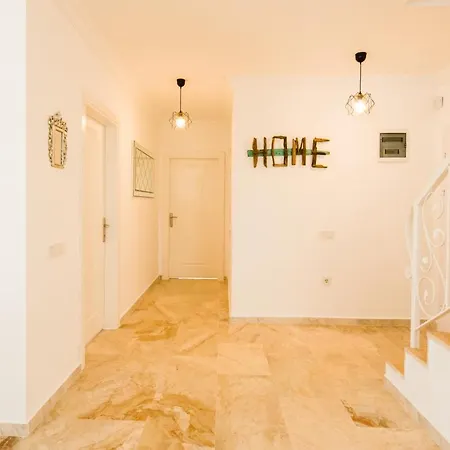 Garden Court Apartamento Kalkan
