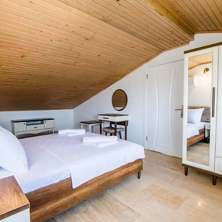 Garden Court Apartamento Kalkan